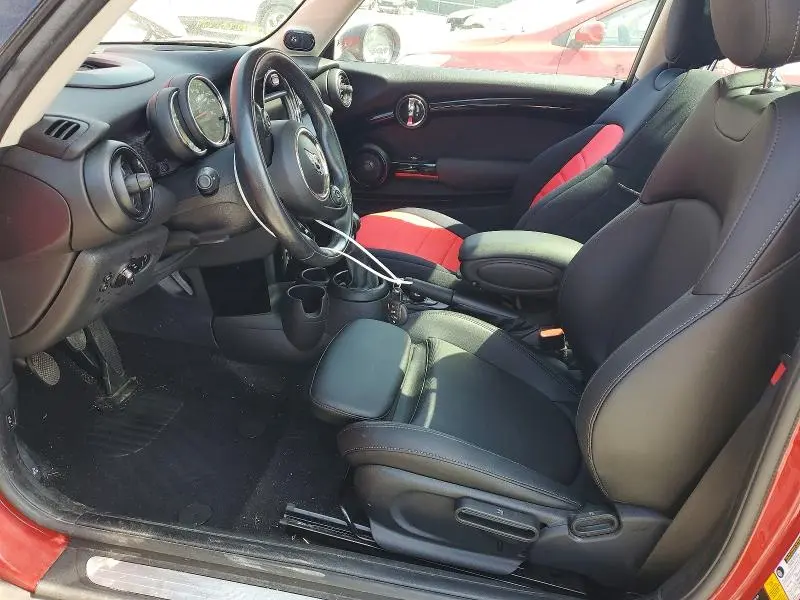 2018 MINI COOPER S  