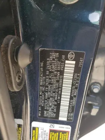 2020 TOYOTA CAMRY SE  