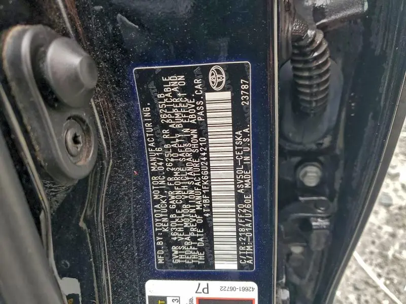 2016 TOYOTA CAMRY LE  