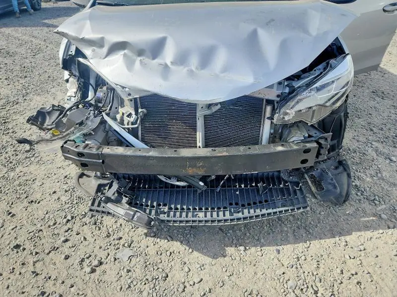 2017 TOYOTA COROLLA SE  