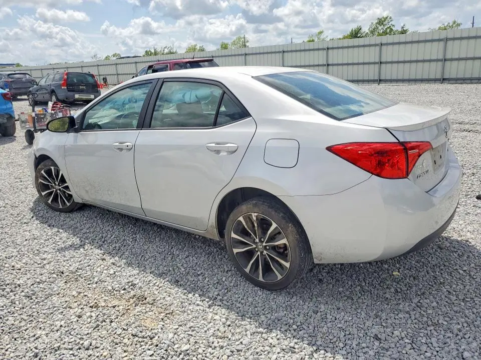 2018 TOYOTA COROLLA SE  