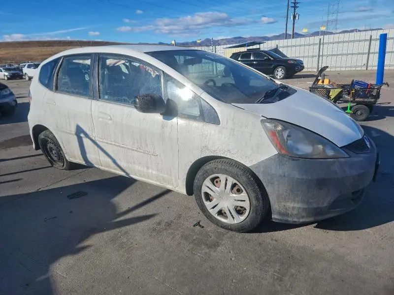 2011 HONDA FIT   