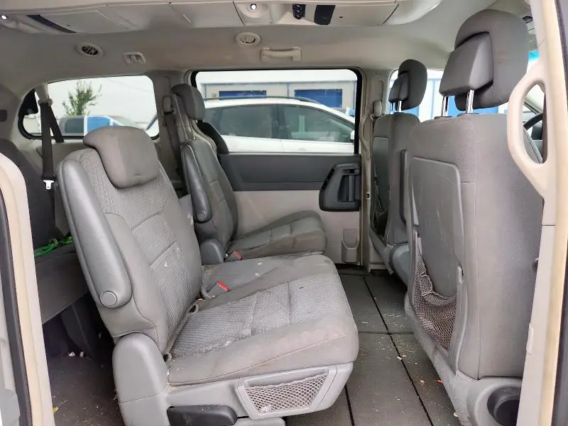 2010 CHRYSLER TOWN & COUNTRY TOURING  