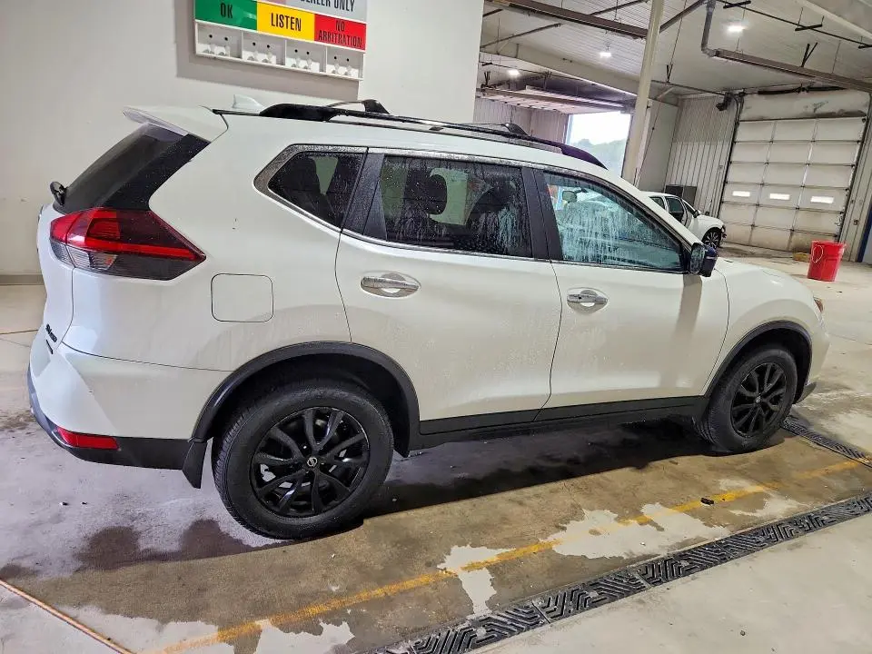 2018 NISSAN ROGUE SV  