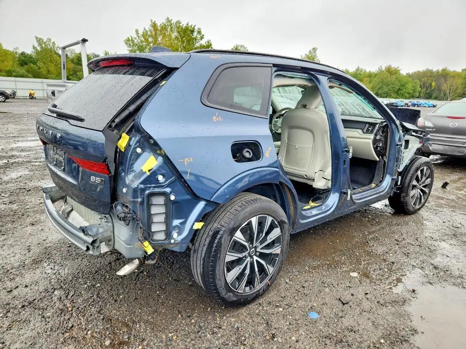 2024 VOLVO XC60 PLUS  
