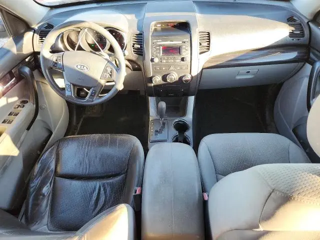 2011 KIA SORENTO BASE  