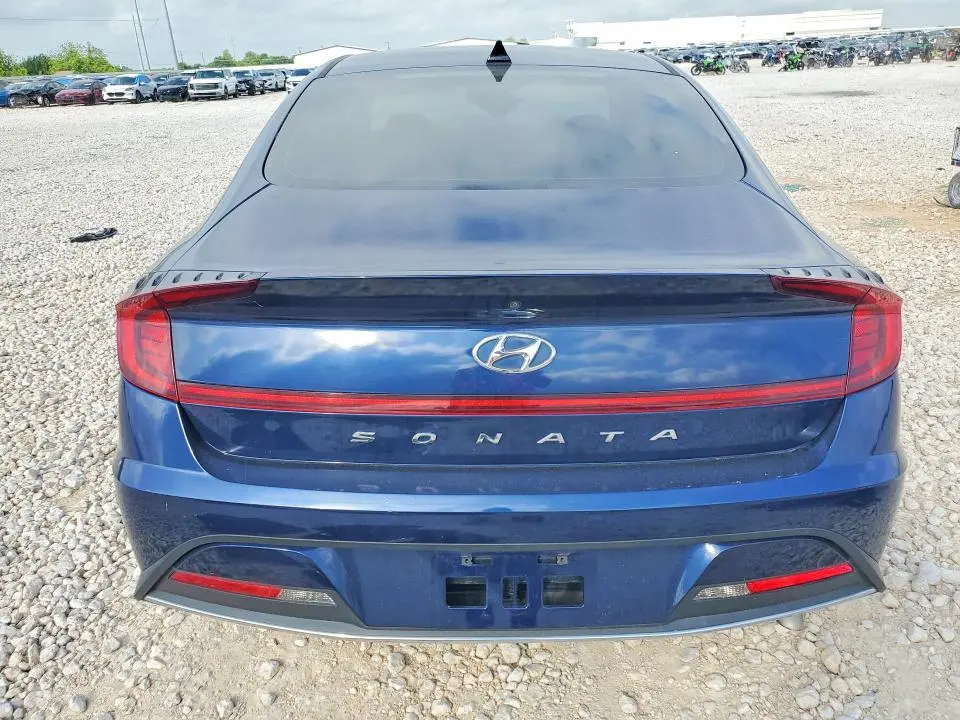 2021 HYUNDAI SONATA SE  