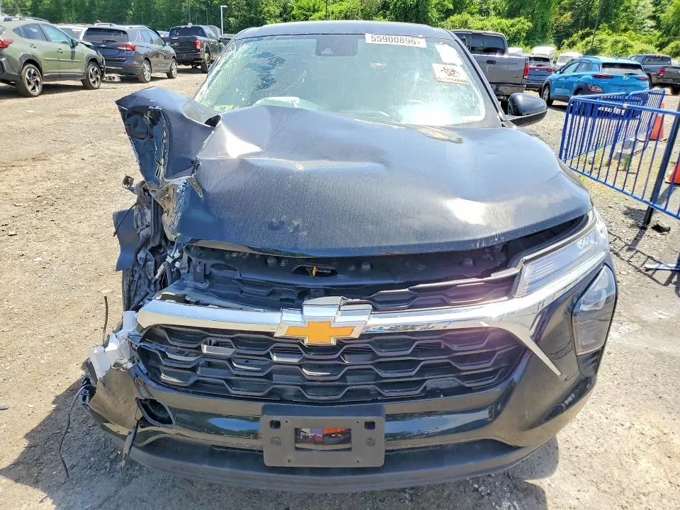 2025 CHEVROLET TRAX LS  