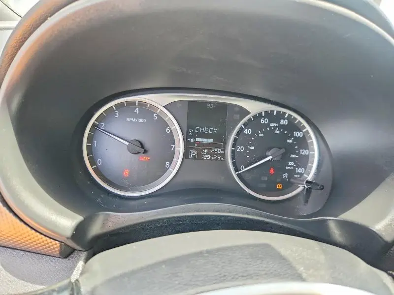 2020 NISSAN KICKS S  