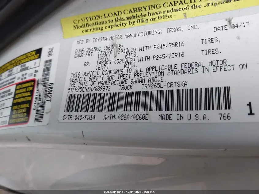 2017 TOYOTA TACOMA SR