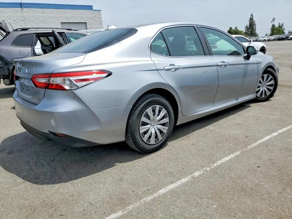 2019 TOYOTA CAMRY LE  