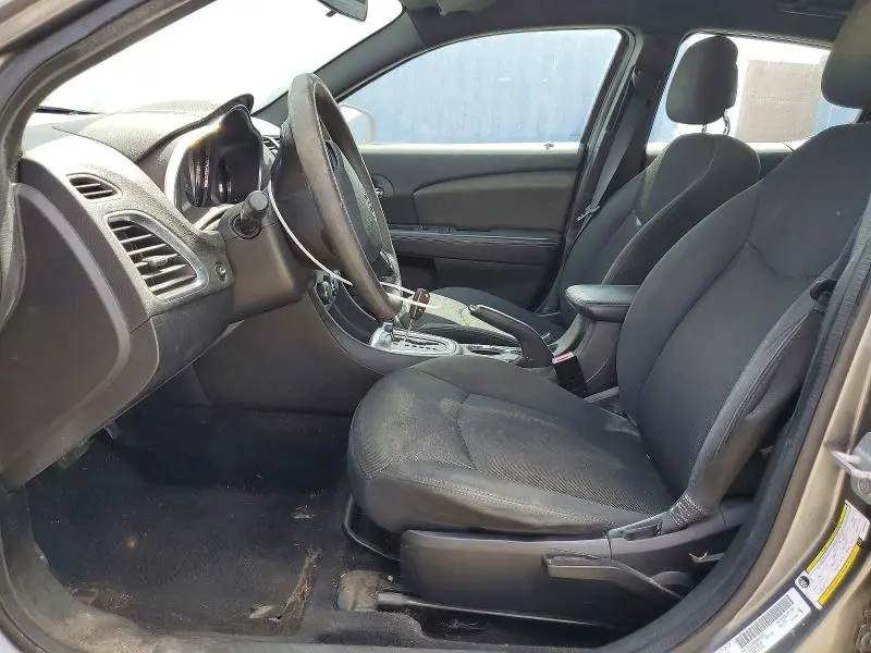 2013 DODGE AVENGER SE  