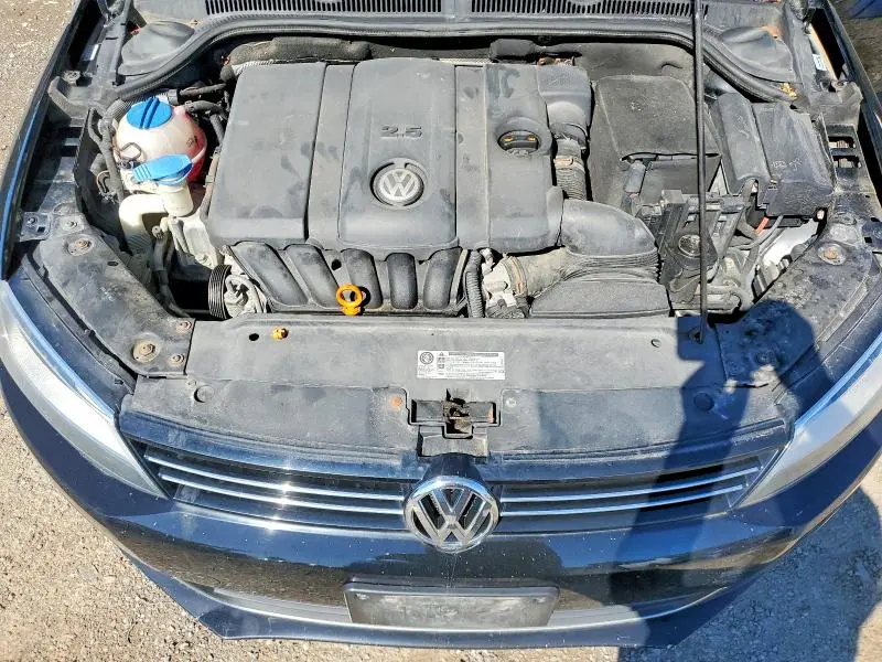 2011 VOLKSWAGEN JETTA SE  