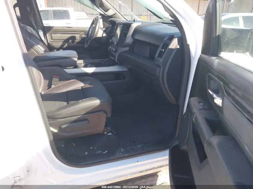 2023 RAM 1500 BIG HORN  4X4 5'7 BOX