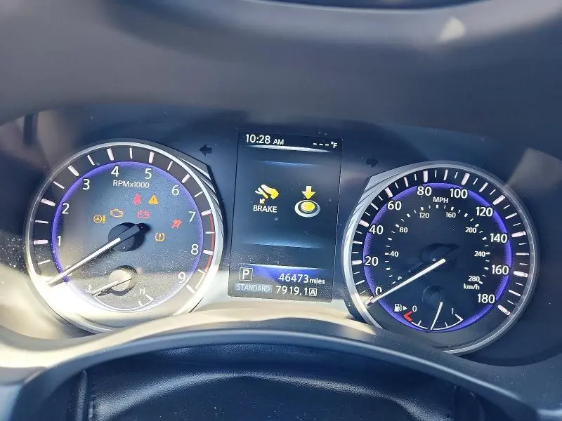2017 INFINITI Q60 RED SPORT 400  