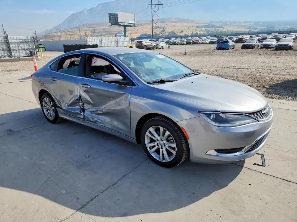 2016 CHRYSLER 200 LIMITED  