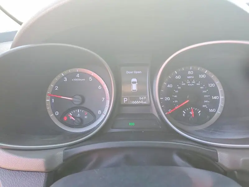 2016 HYUNDAI SANTA FE SE  