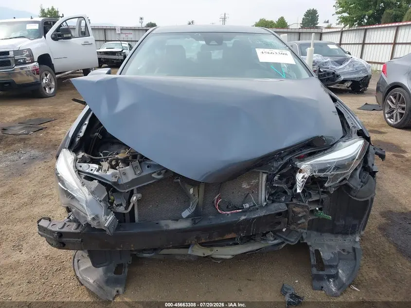2017 TOYOTA COROLLA SE