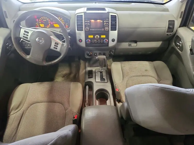 2013 NISSAN FRONTIER SV  