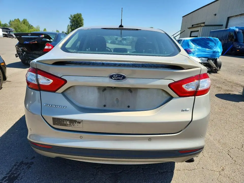 2015 FORD FUSION SE  