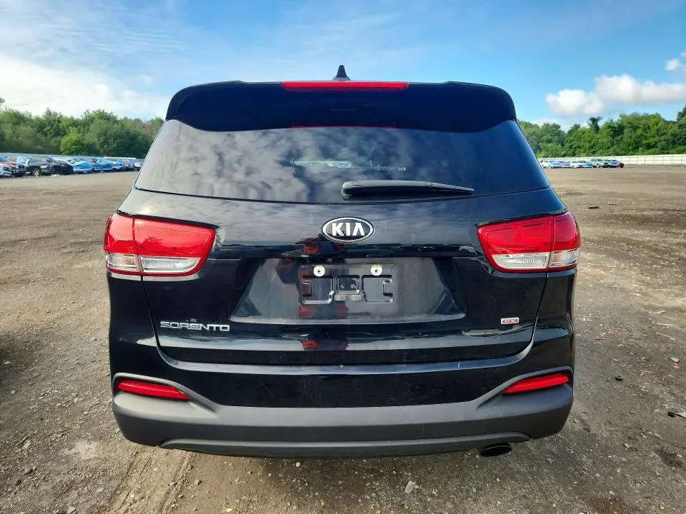 2018 KIA SORENTO LX  
