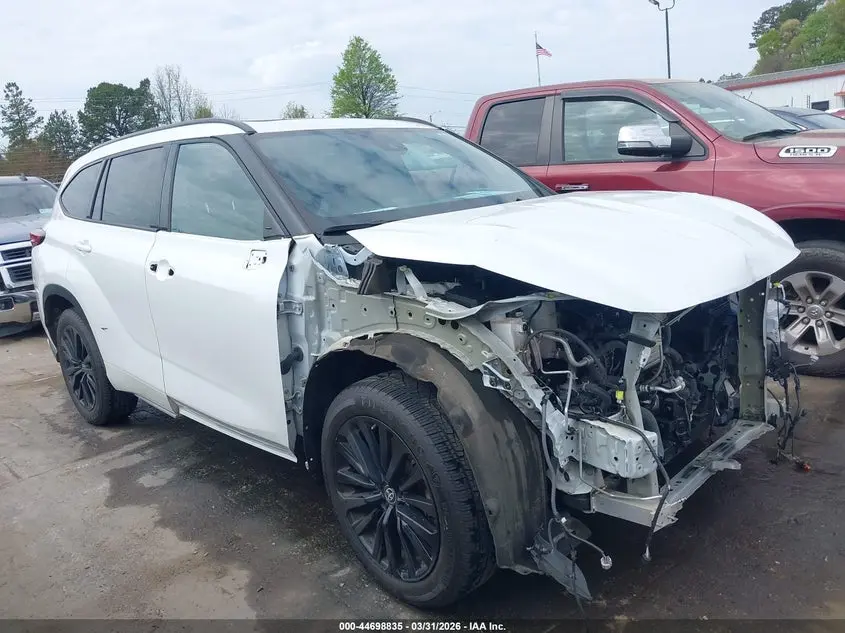 2023 TOYOTA HIGHLANDER XSE