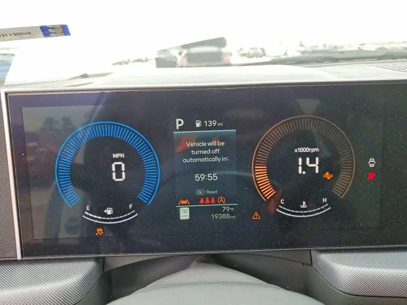2025 HYUNDAI SONATA SE  