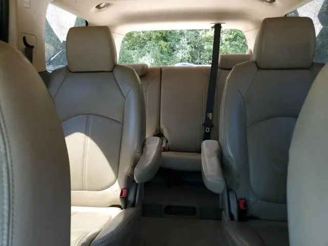 2011 GMC ACADIA SLT-2  