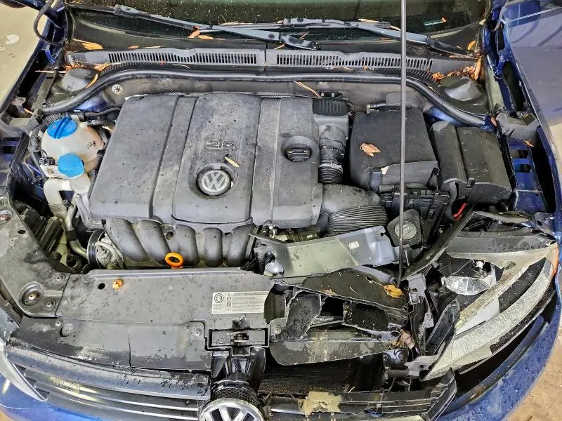 2011 VOLKSWAGEN JETTA SE  