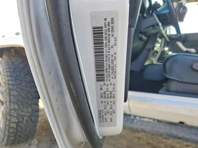 2016 JEEP WRANGLER SAHARA  