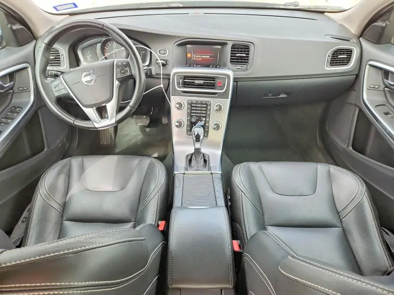 2017 VOLVO S60   