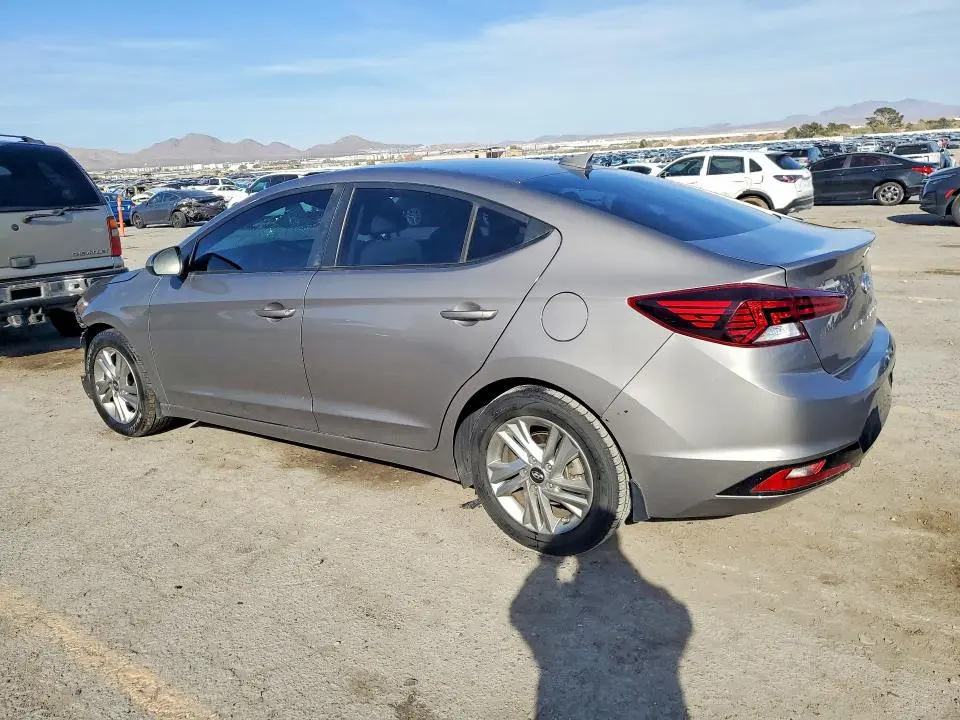 2020 HYUNDAI ELANTRA SEL  