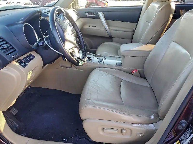 2011 TOYOTA HIGHLANDER BASE  