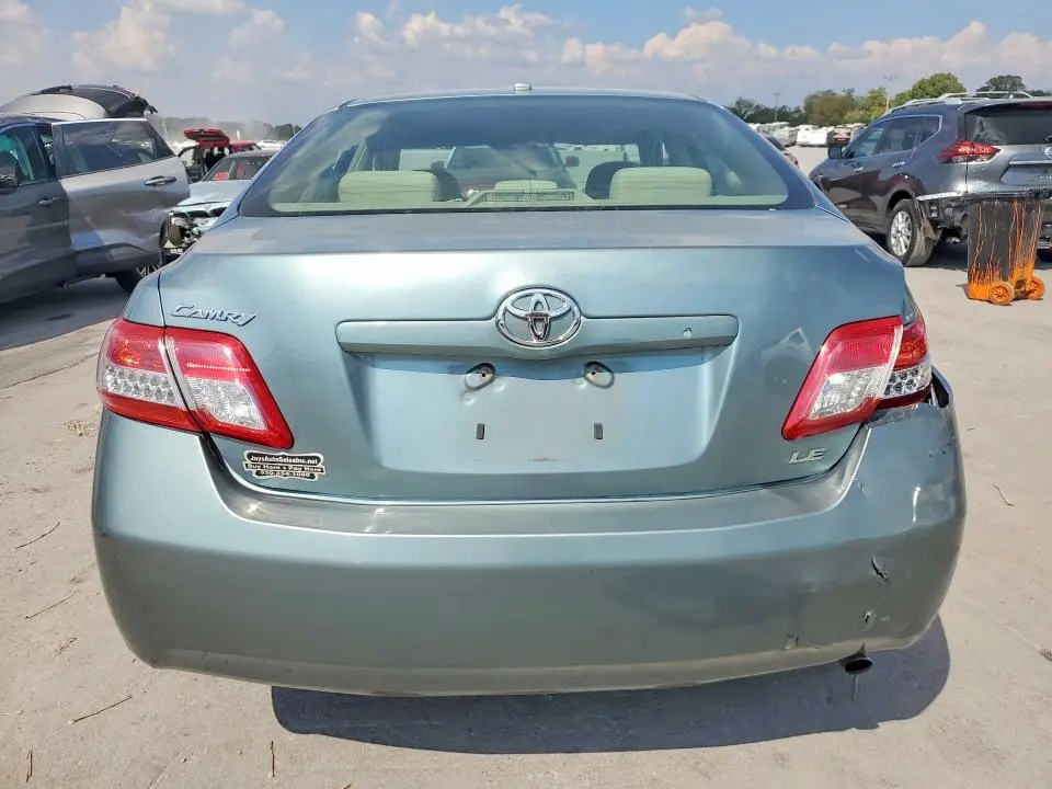 2011 TOYOTA CAMRY LE  