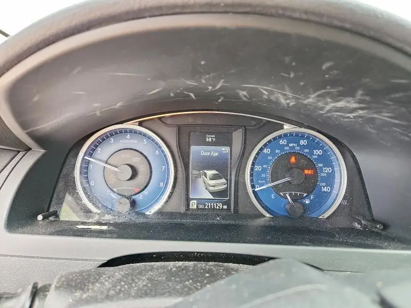 2015 TOYOTA CAMRY XLE  