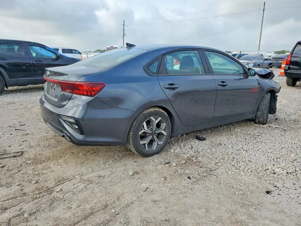 2021 KIA FORTE LXS  