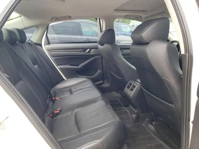 2018 HONDA ACCORD TOURING  