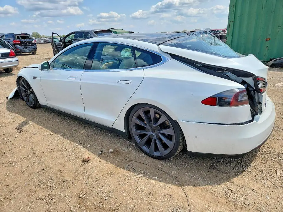 2015 TESLA MODEL S   