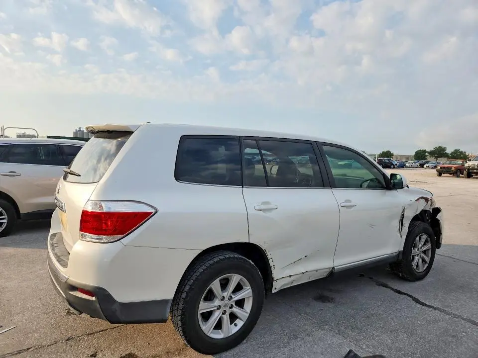 2011 TOYOTA HIGHLANDER BASE  