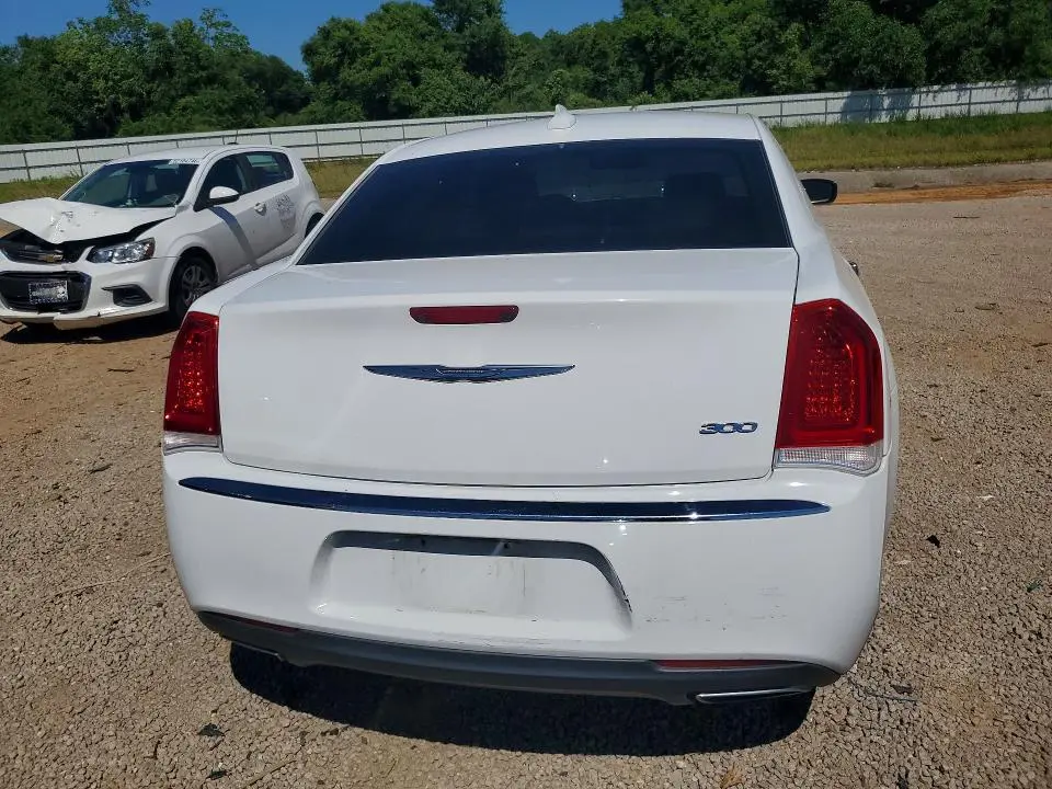 2018 CHRYSLER 300 LIMITED  