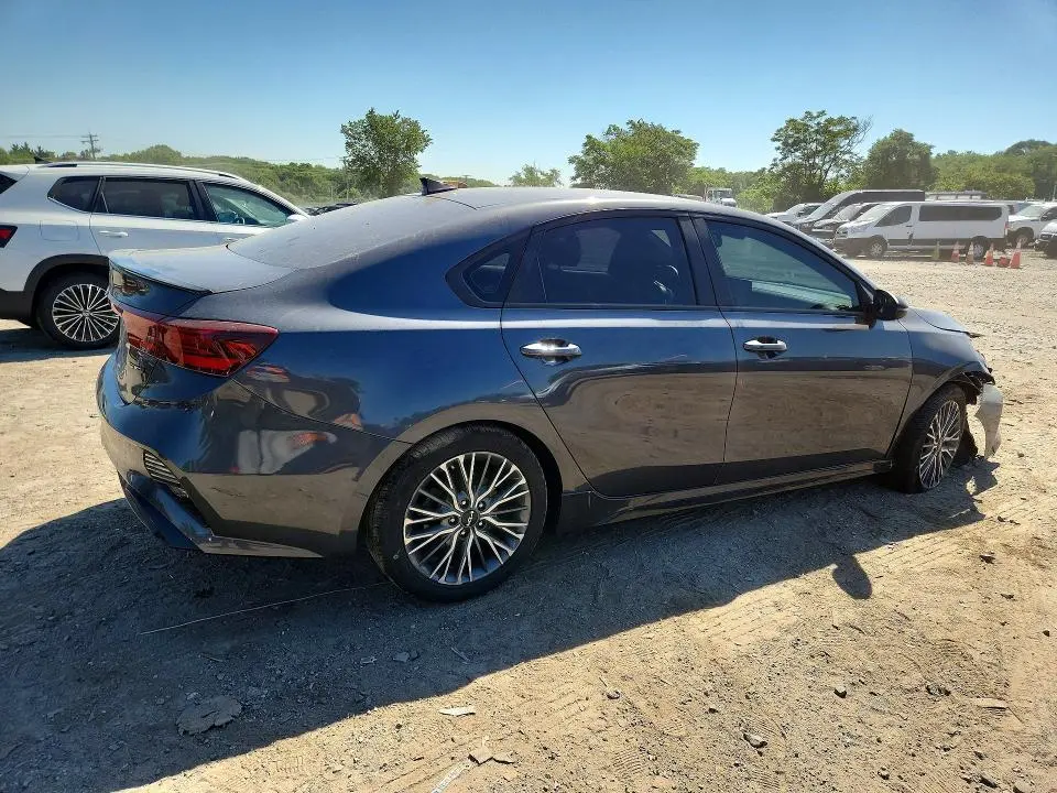 2023 KIA FORTE GT LINE  