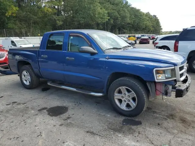 2011 DODGE DAKOTA SLT  