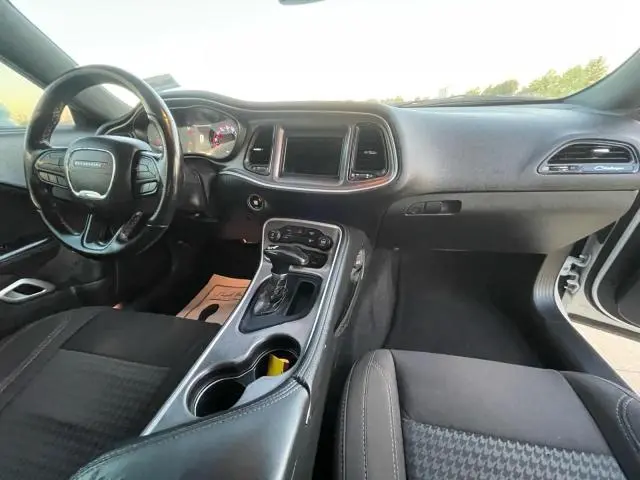 2020 DODGE CHALLENGER SXT  