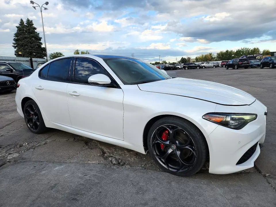 2018 ALFA ROMEO GIULIA TI Q4  