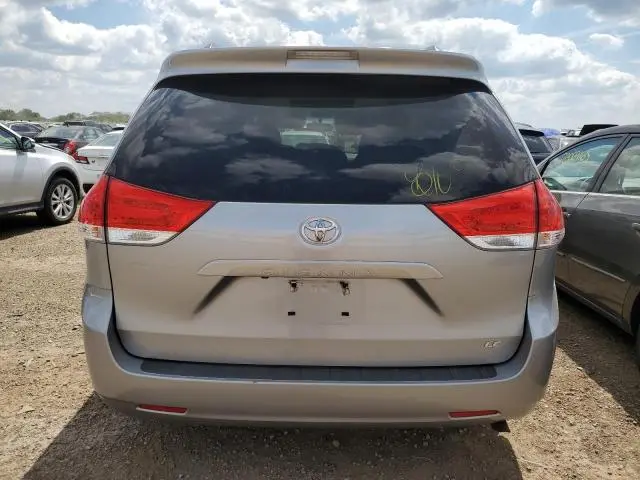 2012 TOYOTA SIENNA LE  