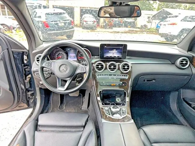 2017 MERCEDES-BENZ GLC 300  