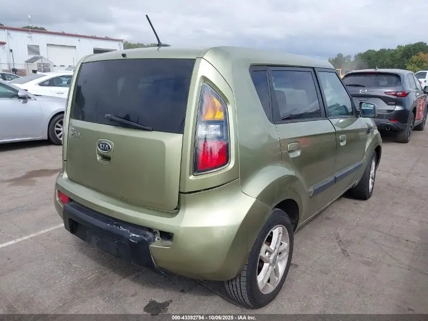 2010 KIA SOUL +