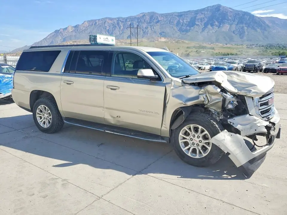 2017 GMC YUKON XL K1500 SLT  