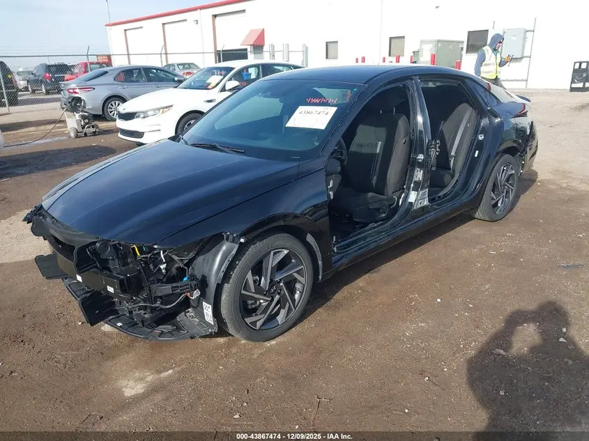 2025 HYUNDAI ELANTRA SEL SPORT