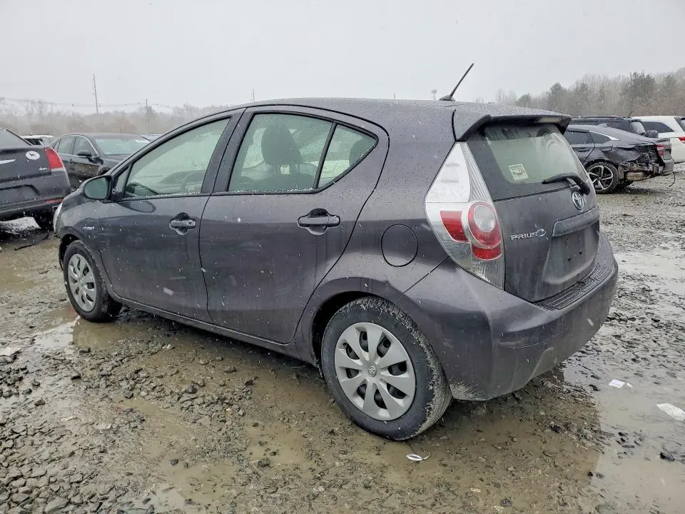 2013 TOYOTA PRIUS C   